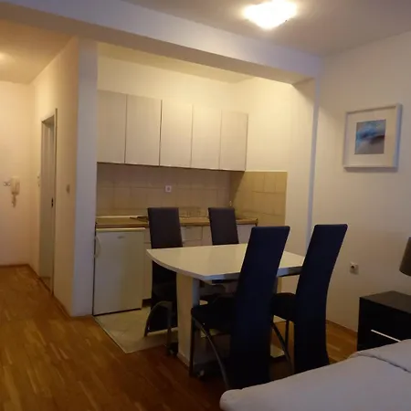 Kiki Apartment